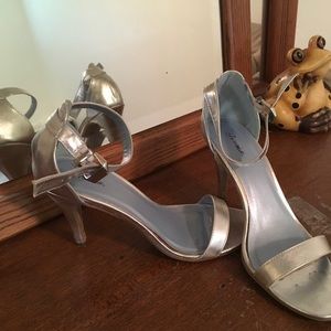 Pretty party sandals